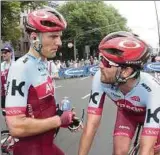  ??  ?? Auch im nächsten Jahr bekommt Marcel Kittel (links) bei den Sprints Hilfe von Rick Zabel. Foto: dpa