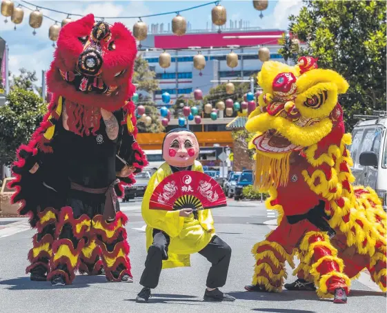  ?? Picture: JERAD WILLIAMS ?? Dancers from the Mudgeeraba Kung-fu Academy in the Chinatown Mall in Southport ahead of the Chinese New Year today.