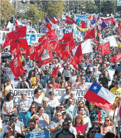  ?? Rodrigo garrido/afp ?? Protestas contra el régimen de pensiones en Valparaíso