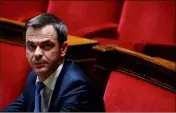  ?? (Photo AFP) ?? Olivier Véran promet une hausse des salaires, notamment pour les infirmière­s.