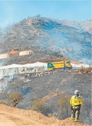  ?? // EFE / ALBA FEIXAS ?? El incendio calcinó más de 5.000 hectáreas