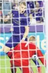  ?? STEPHEN M. DOWELL/STAFF PHOTO ?? Orlando City rookie Chris Mueller almost recorded his first MLS goal in his first MLS game.