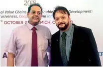  ??  ?? Park View Holdings Managing Director Saliya Jayasuriya with Alston Koch