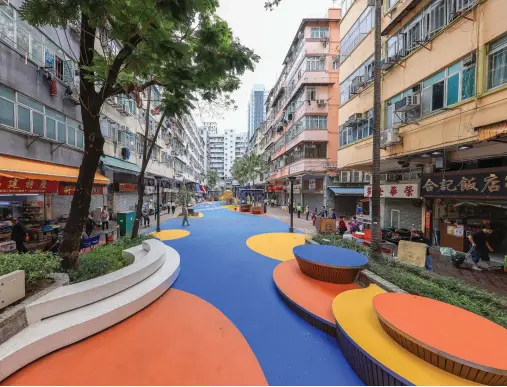  ?? ?? Top
New park initiative­s are seeing the light of day around Hong Kong. In Tsuen Wan, the government worked with non-profit organisati­on Design Trust to design the Yi Pei Square Playground with the neighborho­od’s needs in mind