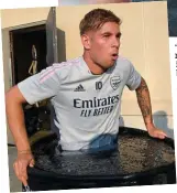  ?? GETTY IMAGES ?? Lucky dip: the midfielder cools down in an ice bath