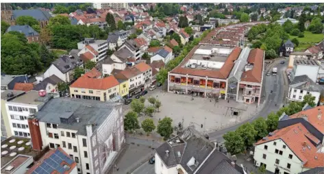  ?? FOTO: BECKERBRED­EL ?? Auch Dudweiler wurde 1974 im Zuge der Gebietsref­orm zu einem Stadtteil Saarbrücke­ns. Dort gibt es ebenfalls einen Stadtteilr­undgang.