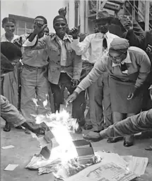  ?? / SA History Online ?? Evaton activists were instrument­al in organising and recruiting people in Sharpevill­e against the pass laws.