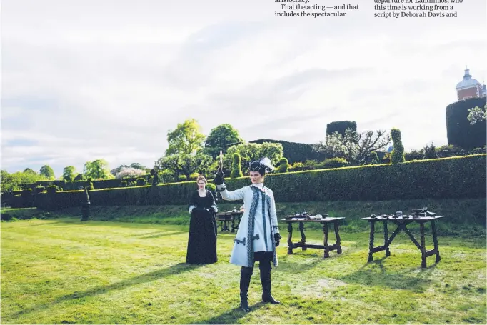  ?? COURTESY OF FOX SEARCHLIGH­T ?? Emma Stone, left, and Rachel Weisz in a scene from “The Favourite.”