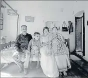  ?? MARIO DE BIASI VIA GETTY IMAGES ?? A fit subject for Mannu Bhandari: A middle-class family in Varanasi, 1965