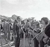  ?? THE REPUBLIC FILE PHOTO ?? May 1974: President Richard Nixon and his wife, Pat, pause at a press enclosure at Camelback Inn in Phoenix. They stayed at the inn overnight.