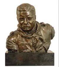  ??  ?? James E. Fraser (1876-1953), Bust of Teddy Roosevelt as a Roughrider, 1910. Bronze, brown patina, 9½ x 10½ x 8 in. Courtesy Graham Shay 1857.