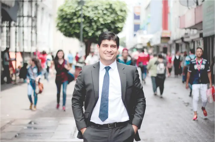  ?? Aunque Carlos Alvarado no ha tenido nada que ver con el caso del cemento chino, la imagen del PAC se ha visto afectada y con ello, sus aspiracion­es presidenci­ales. Archivo/La República ??