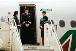  ??  ?? I dipendenti Alitalia oggi sono 11.600. Erano 20 mila prima della crisi.