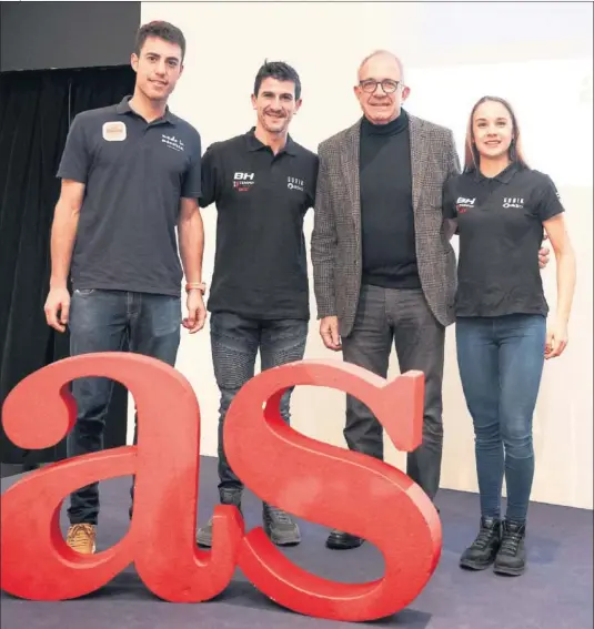  ??  ?? Albert Torres, Carlos Coloma, José Luis López Cerrón y Rocío del Alba García posan antes de participar en la charla de AS.