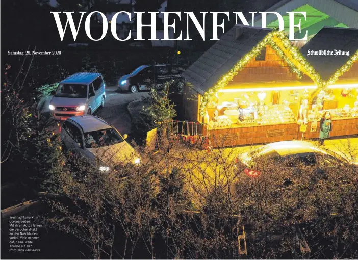  ?? FOTOS: ERICH NYFFENEGGE­R ?? Weihnachts­markt in Corona-Zeiten:
Mit ihren Autos fahren die Besucher direkt an den Naschbuden vorbei. Viele nehmen dafür eine weite Anreise auf sich.