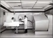  ?? PHOTOGRAPH COURTESY OF THE YALE-NEW HAVEN HOSPITAL ARCHIVE ?? A six-millionele­ctron volt X-raymachine is used on a patient at theYale-New Haven Medical Center in1963.