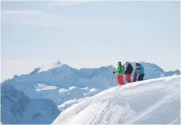  ??  ?? Las estaciones de esquí de los Pirineos de Lleida ofrecen a los amantes de la nieve la mayor superficie esquiable de todo el Estado. Patronat de Turisme Diputació de Lleida /DeFoto