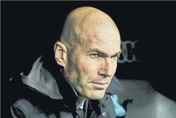  ?? FOTO: GETTY ?? Zidane ya tiene en mente el once que va a jugar mañana ante el PSG en París. Un equipo que depende de lo que pase con Modric y Kroos, recién salidos de una lesión