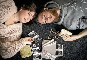  ?? CHRISTEL YARDLEY/STUFF ?? Cambridge couple Leondra and Lloyd Bennett-Curl have had three miscarriag­es in six years.