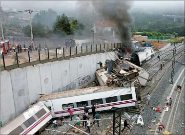  ?? AFP ?? HORROR. El maquinista del tren que descarriló cerca de Santiago de Compostela fue imputado.