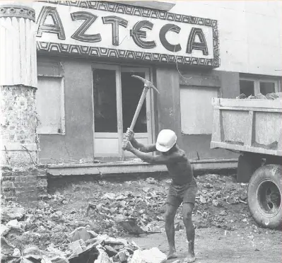 O fim do Cinema Azteca, na Rua do Catete - PressReader