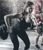  ??  ?? More women are taking up weights