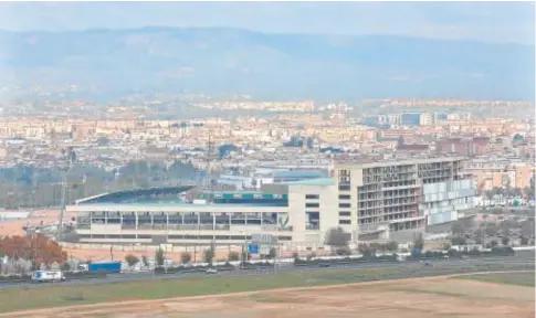  ?? // VALERIO MERINO ?? Imagen panorámica del estadio El Arcángel, con vista a los graderíos de Fondo Sur y Preferenci­a