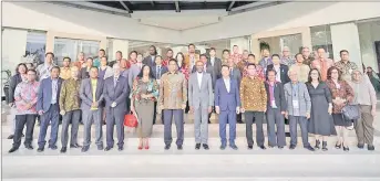  ?? Picture: SUPPLIED ?? Director tourism Nanise Masau with participan­ts pose for a group picture.