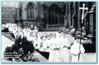  ??  ?? The choir of St Nicholas Cathedral, Newcastle, 1962