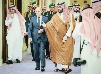  ?? EP ?? La crisi ha portat a Riad el canceller alemany, Helmut Scholz, rebut pel príncep Bin Salman