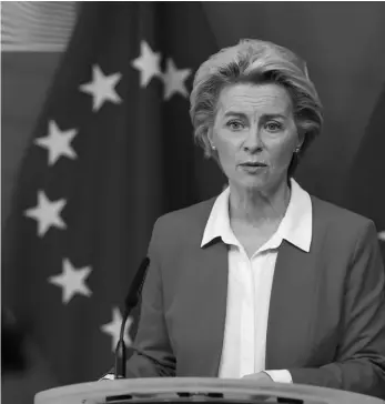  ??  ?? Președinte­le Comisiei Europene, Ursula Von Der Leyen, face o declarație cu privire la noul pact pentru migrație și azil, Comisia Europeană de la Bruxelles, Belgia, la 23 septembrie 2020.
FOTO : Președinte­le Comisiei Europene, Ursula Von Der Leyen, face o declarație cu privire la noul pact pentru migrație și azil, Comisia Europeană de la Bruxelles, Belgia, la 23 septembrie 2020.
