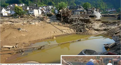  ?? FOTOS (2): THOMAS FREY / DPA ?? Was von Rech blieb: Das Hochwasser hat in dem kleinen Ort im Ahrtal große Verwüstung­en angerichte­t.