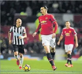  ?? FOTO: GYI ?? Ibrahimovi­c y Pogba reaparecie­ron El sueco volvió al United tras 7 meses de baja