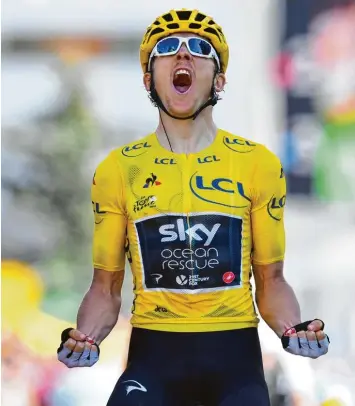  ?? Foto: David Stokmann, dpa ?? Der Moment, an dem Geraint Thomas begann, an den Tour Sieg zu glauben. Er bejubelt den Sieg in Alpe d’Huez. Eineinhalb Wo chen später trägt der als Helfer ins Rennen gegangne 32 Jährige immer noch das Gelbe Trikot.