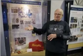  ?? MICHAEL CONROY — THE ASSOCIATED PRESS ?? Bobby Plump, star of the 1954 Milan state championsh­ip basketball team featured in the movie “Hoosiers,” talks about a display of movie memorabili­a on display at Hinkle Fieldhouse in Indianapol­is. Hinkle Fieldhouse was the site of championsh­ip game and...