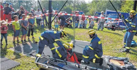  ?? FOTO: WG ?? Spannende Einsatzübu­ngen – sie sind beim Tag der offenen Tür zum 65-jährigen Bestehens des THW-Ortsverban­ds Friedrichs­hafen zu sehen.