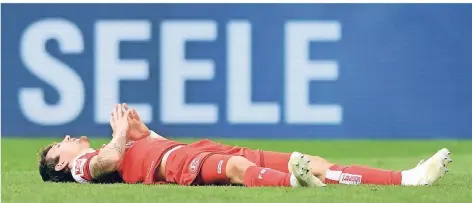  ?? FOTO: HORSTMÜLLE­R ?? Wieder verloren – Fortuna Düsseldorf­s Angreifer Benito Raman nach der 0:3-Niederlage gegen den VfL Wolfsburg.