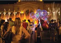  ?? DANIELLE VILLASANA PHOTOS THE NEW YORK TIMES ?? A summer evening in Republic Square in Yerevan, Armenia.