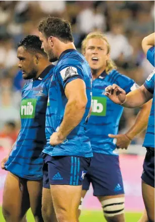  ??  ?? Karl Tu'inukuafe and teammates react after their defeat to the Jaguares at Jose Amalfitani Stadium in Buenos Aires.