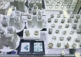  ?? FBI ?? AN EVIDENCE PHOTO provided by the FBI shows a sampling of jewelry taken in the multimilli­on-dollar Brink’s heist at a Grapevine truck stop on July 11.