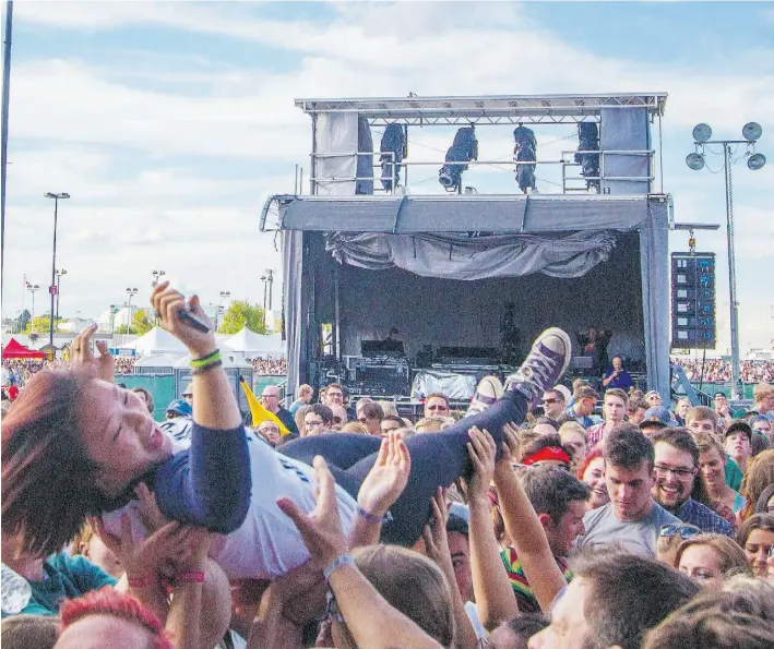  ?? Supplied ?? Last year, the crowd definitely got into the whole Sonic Boom thing during a Tegan and Sara performanc­e at Northlands. It happens again on the weekend — at Borden Park this year.