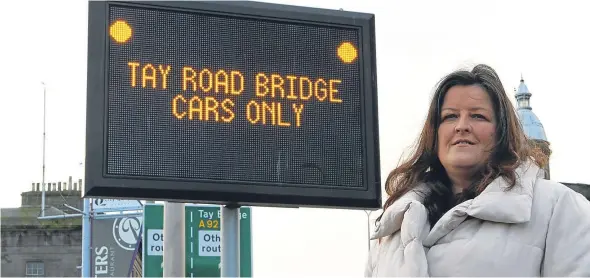  ??  ?? Councillor Lynne Short, who sits on the Tay Bridge Joint Board, has hit out at lorry drivers flouting restrictio­ns during high winds.