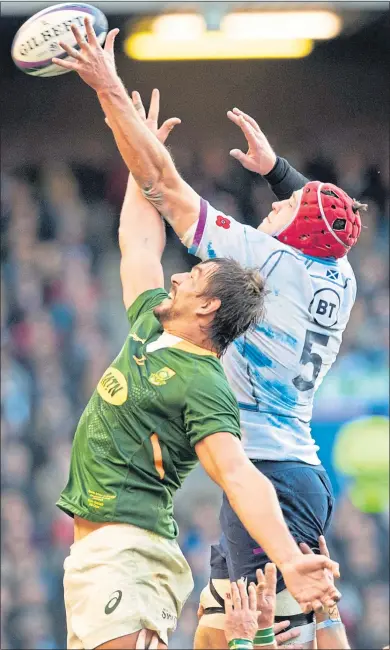  ?? ?? Grant Gilchrist outjumps Eben Etzebeth to leap the highest at BT Murrayfiel­d