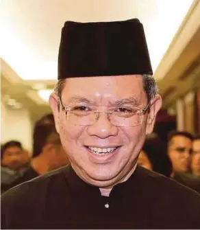  ?? FILE PIC ?? Politician­s will no longer be appointed as diplomatic envoys, instead, they will be appointed from among the diplomatic corps, says Foreign Minister Datuk Saifuddin Abdullah.