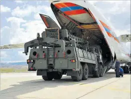  ?? Arribada a Ankara d'un sistema antimíssil­s S-400 rus. ?? 33
EFE