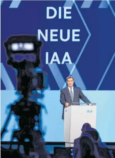  ?? FOTO: SVEN HOPPE/DPA ?? Markus Söder (CSU), Ministerpr­äsident von Bayern, bei der Vorstellun­g des Messekonze­pts für die Internatio­nale Automobila­usstellung 2021: „Auto is coming home.“