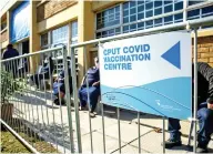  ?? / Gallo Images ?? The Cape Peninsula University of Technology is SA’S first tertiary institutio­n to open a vaccinatio­n centre for staff and students.
