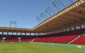  ??  ?? Il modelloUn progetto di stadio modulare in legno sviluppato dalla società Bear Stadiums che potrebbe fungere da modello per la ristruttur­azione del Rigamonti voluta da Cellino