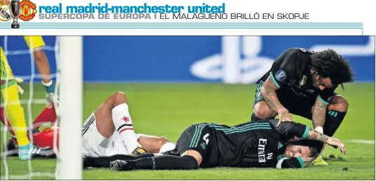  ??  ?? CHOQUE DE TRENES. Ramos sufrió un fuerte golpe al chocar cabeza con cabeza con Fellaini, el arma que utilizó el United en el juego aéreo.