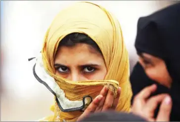  ?? DELIL SOULEIMAN/AFP ?? Displaced Syrians, who fled the Islamic State stronghold of Raqqa, arrive at a temporary camp in the village of Ain Issa on Friday.